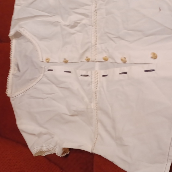 Top - Picture 2 of 3